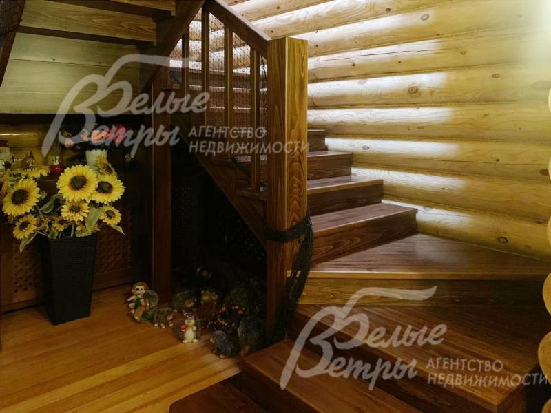 Лестница из массива ольхи