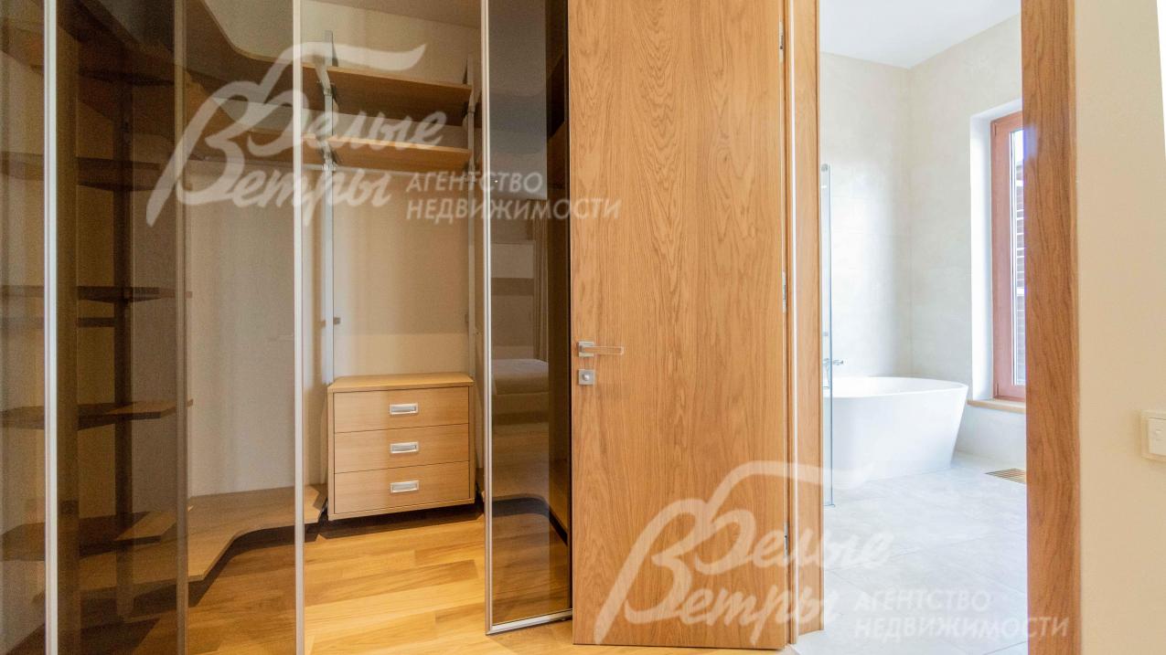 Гардеробные в спальнях