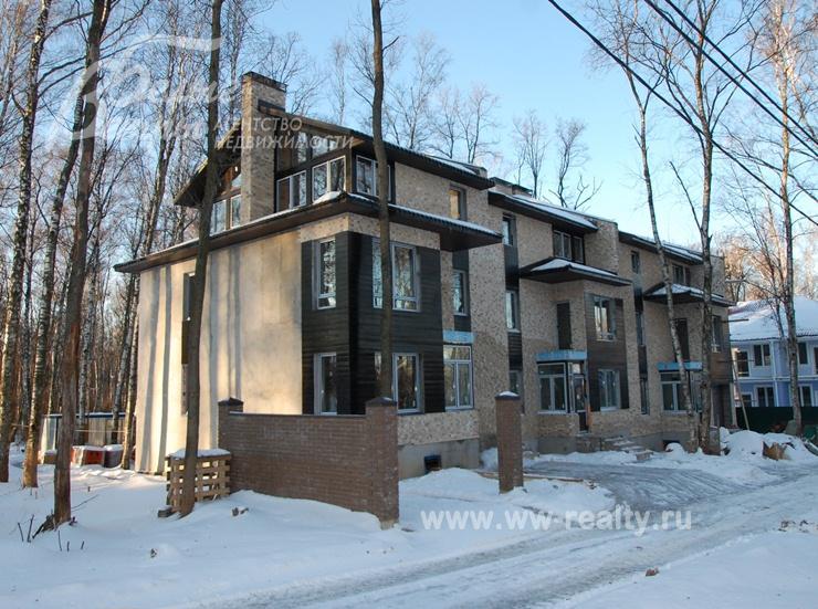 Таунхаус на лесном участке в КП Лесная Поляна