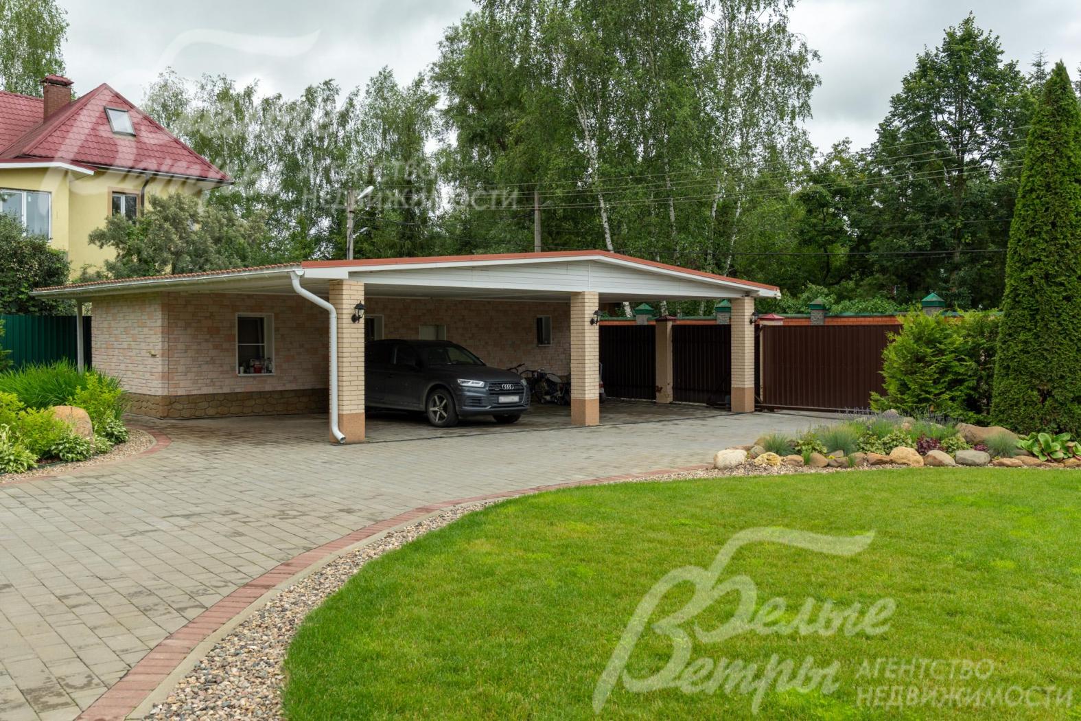 Навес для 4х автомобилей и одноэтажная квартира для персонала