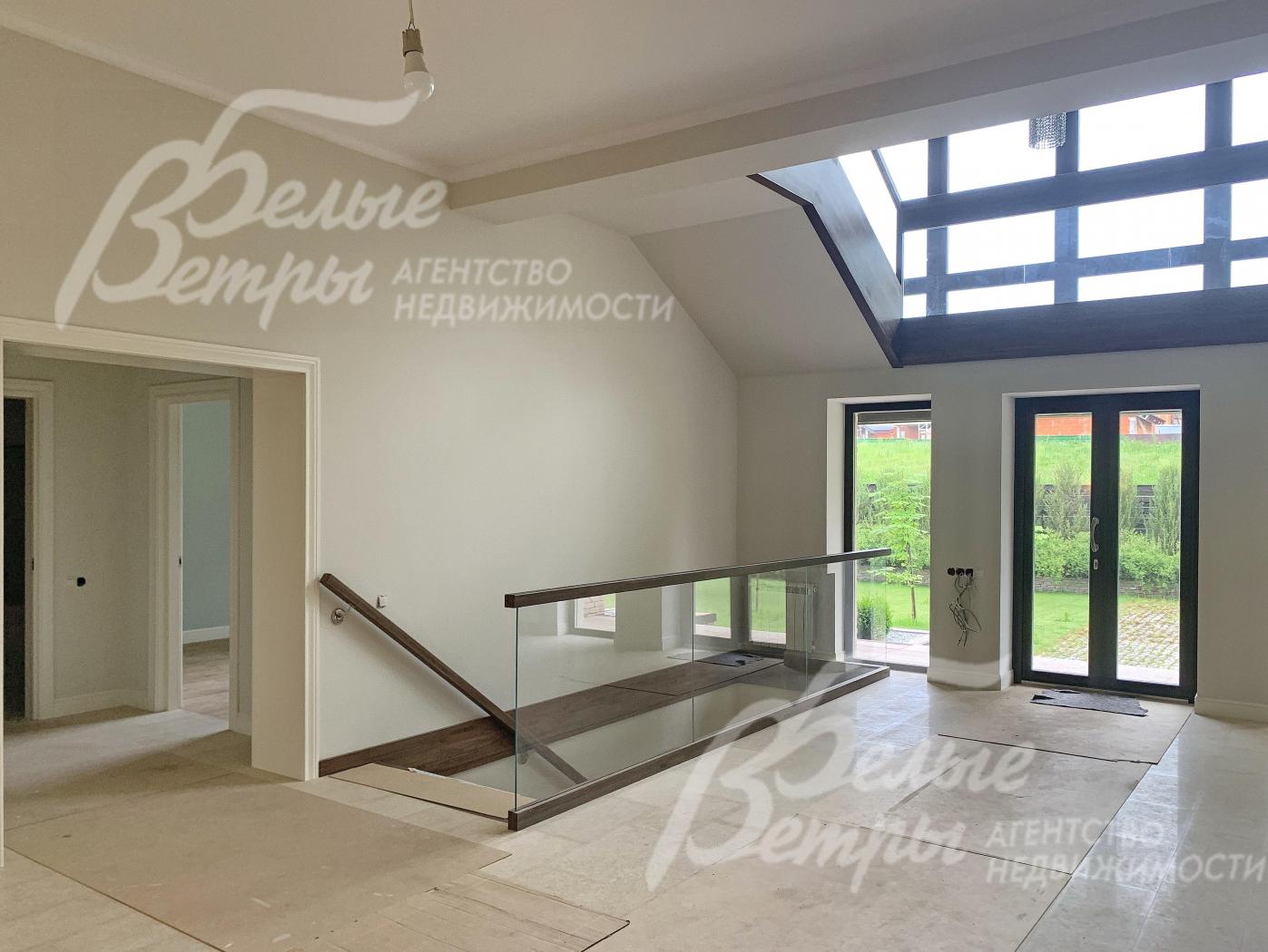 Лестничный хол