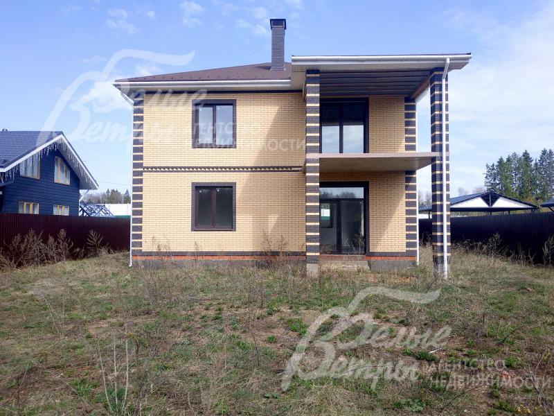 Участок находится на 3-й линии коттеджного посёлка, до леса - 100 м