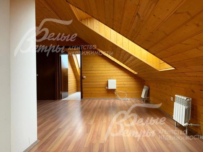 Комната свободного назначения 54 кв.м на мансарде