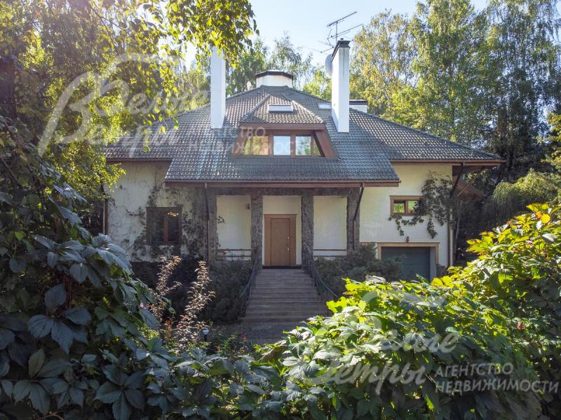 Дом под ключ на участке площадью 30 соток в обжитом коттеджном поселке Светлый