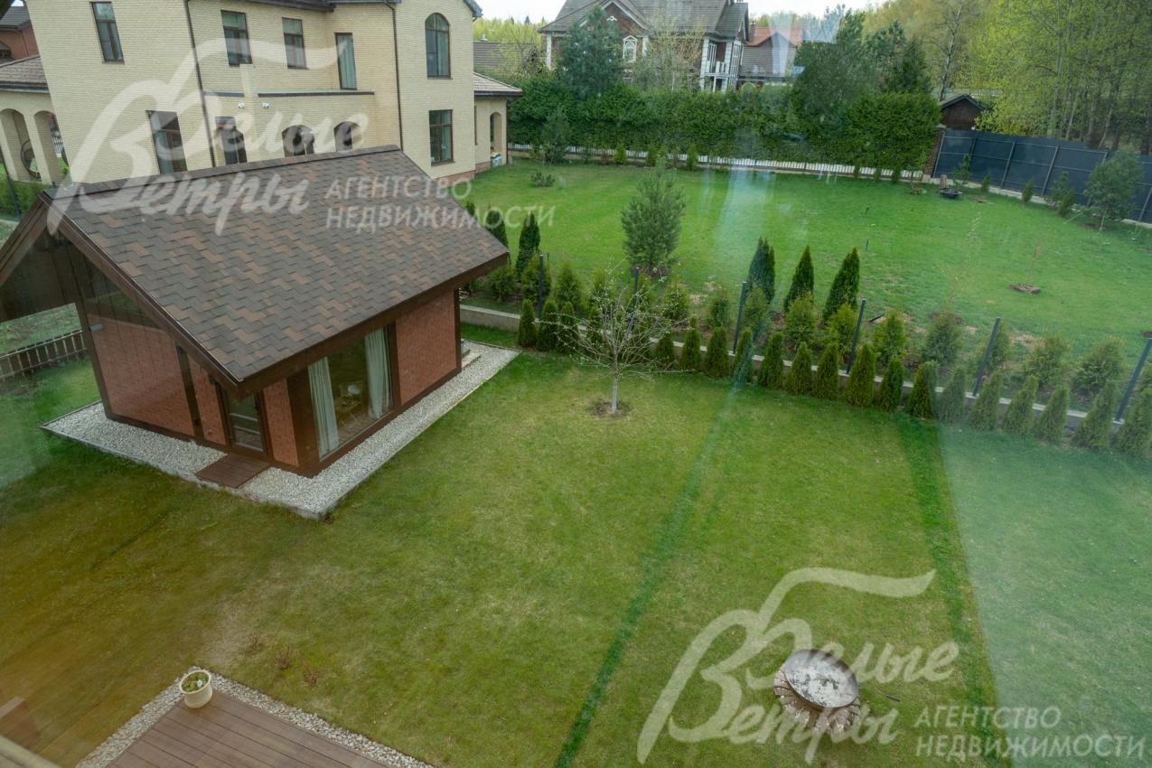 Вид на участок со второго этажа