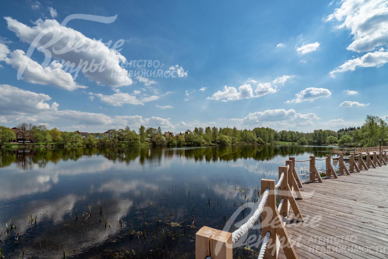 каскад озер на территории поселка Александровы пруды