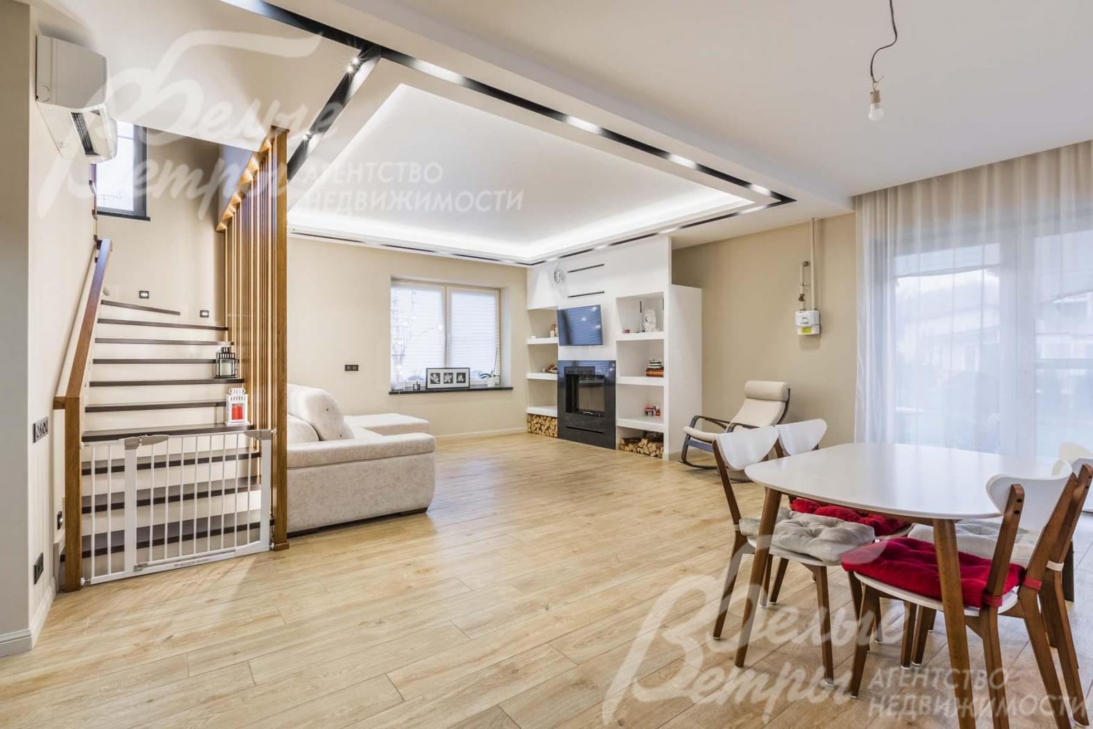 Монолитная лестница с подсветкой