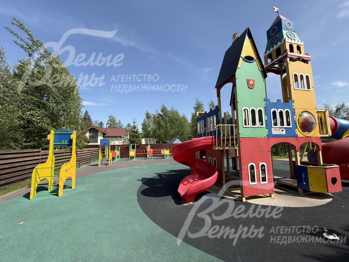 Игровой городок с горками