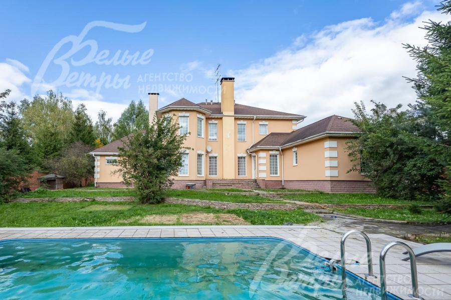 Дом 370 кв.м с гаражом и бассейном в КП Пушкино Поле 