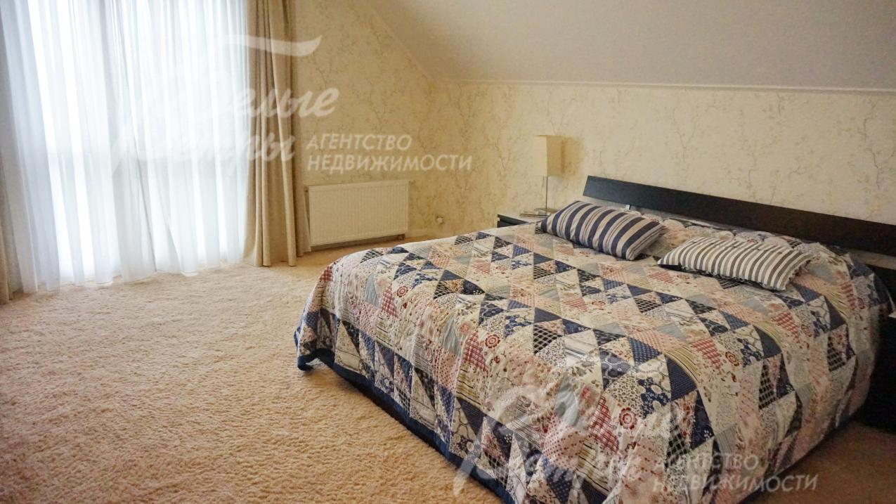 Во всех комнатах остекление от пола