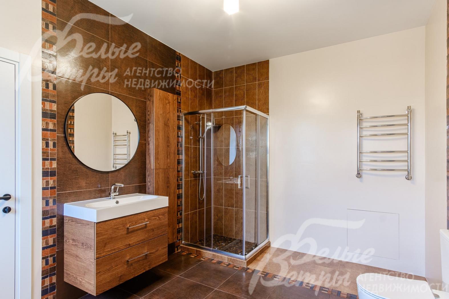 Санузел в спальне на втором этаже