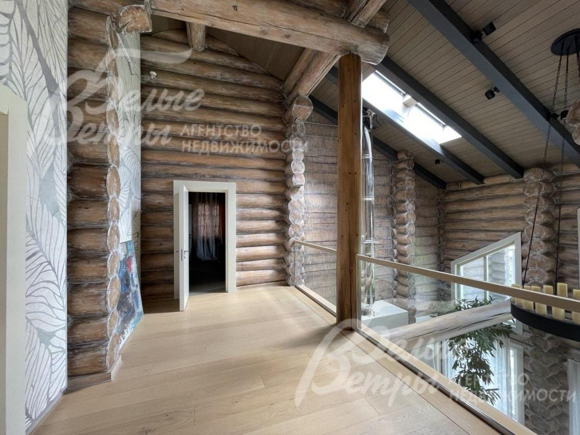 Холл-галерея 2-го этажа