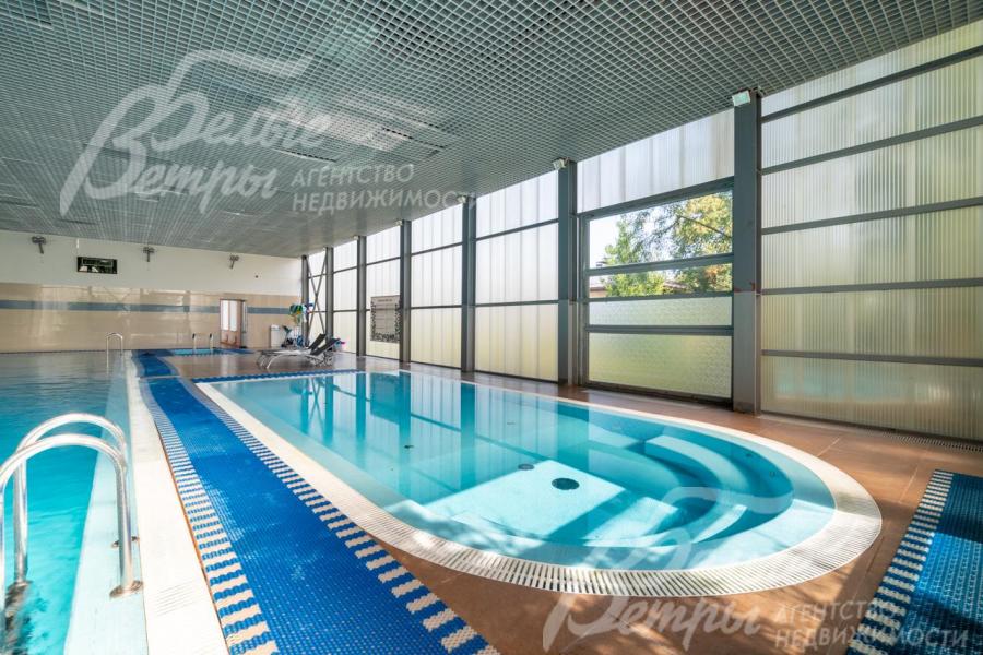 Детский бассейн-джакузи с римским входом