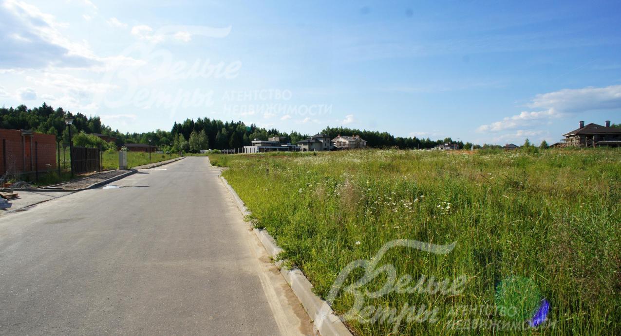 Сформированный коттеджный поселок Природный Парк Каменка с центральными коммуникациями