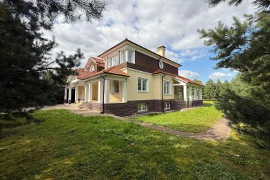 Дом, Величъ (д. Супонево ), 513 кв.м