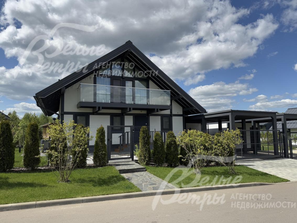 Дома в едином стиле в поселке Плесково