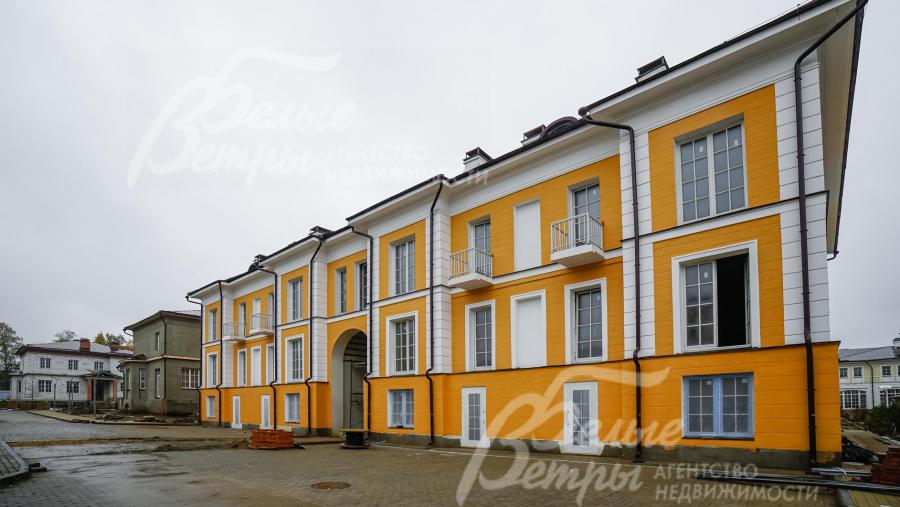 Фасад отделан под ключ