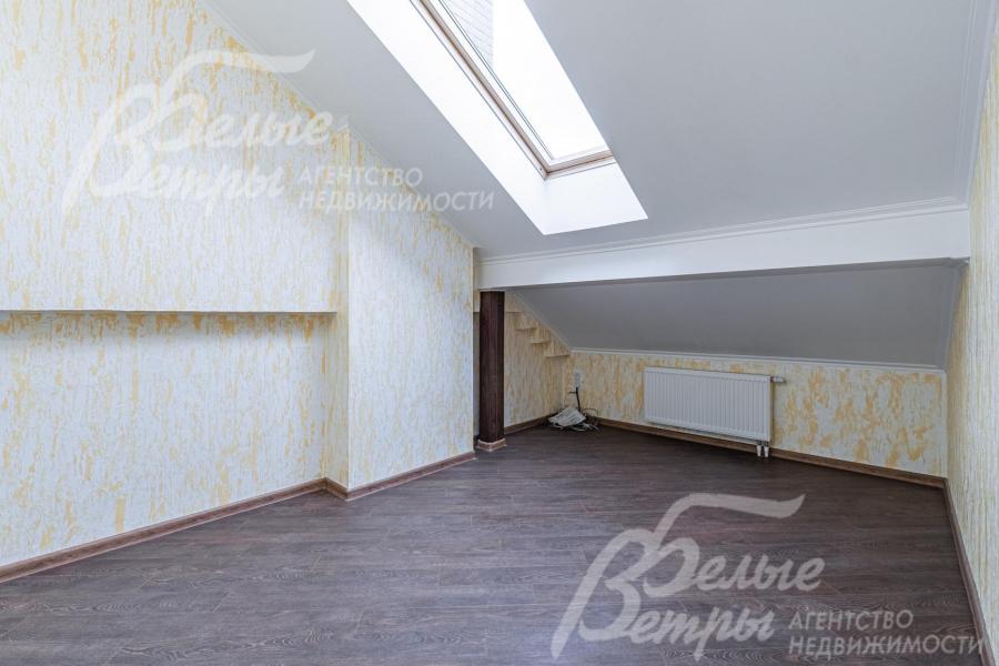 На мансардном этаже 2 комнаты