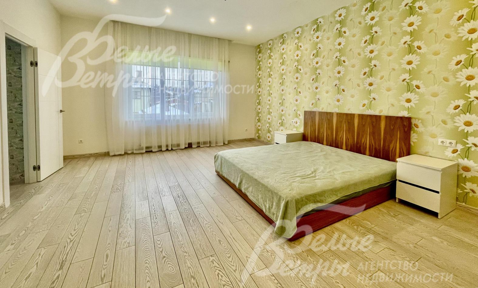 Спальня с рабочим кабинетом