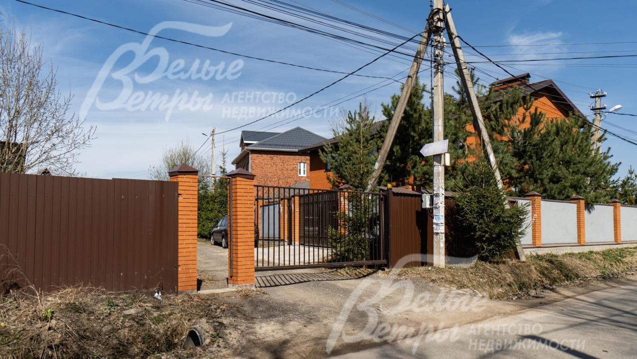 Въезд на территорию поселка