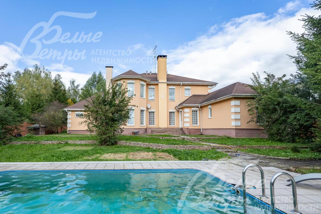 Дом 370 кв.м с гаражом и бассейном в КП Пушкино Поле 
