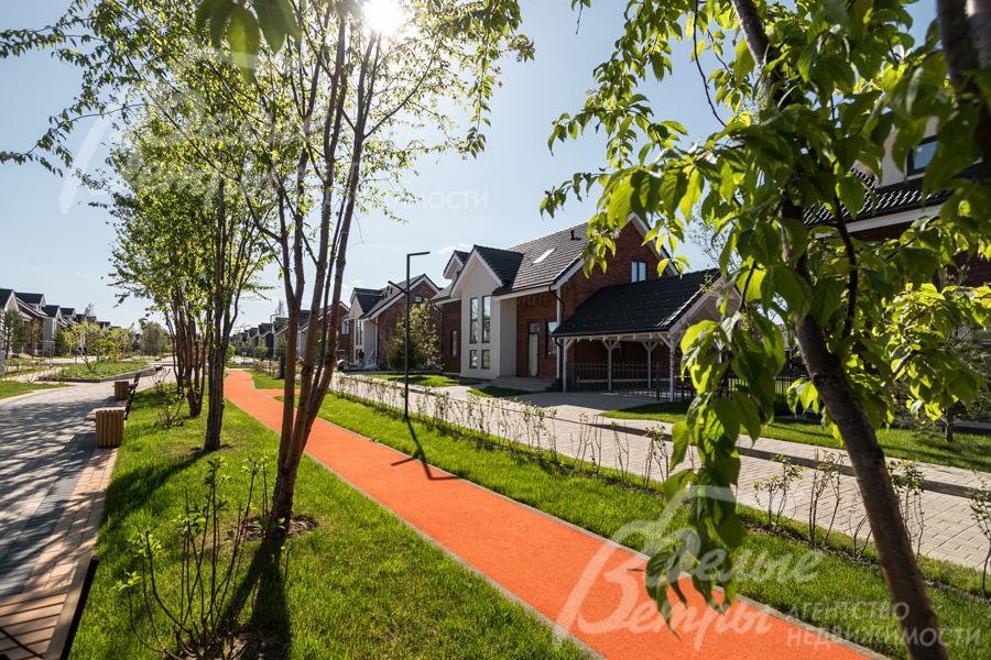 Беговая дорожка в поселке Резиденция Булатово