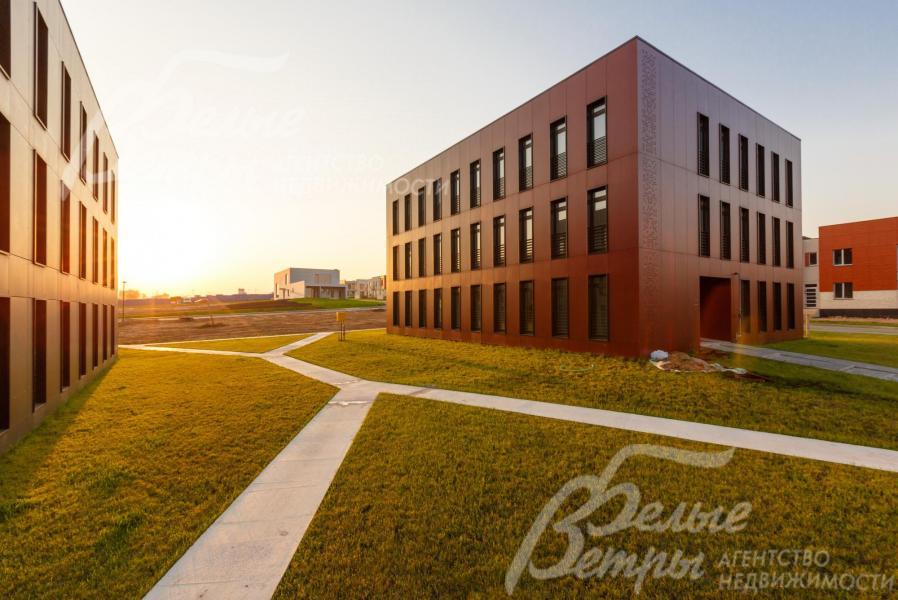 Каждая квартира имеет остекление с двух сторон