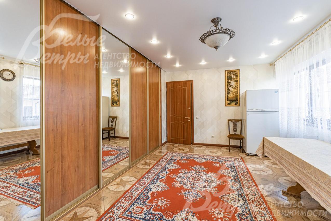 Прихожая-холл 25 кв.м