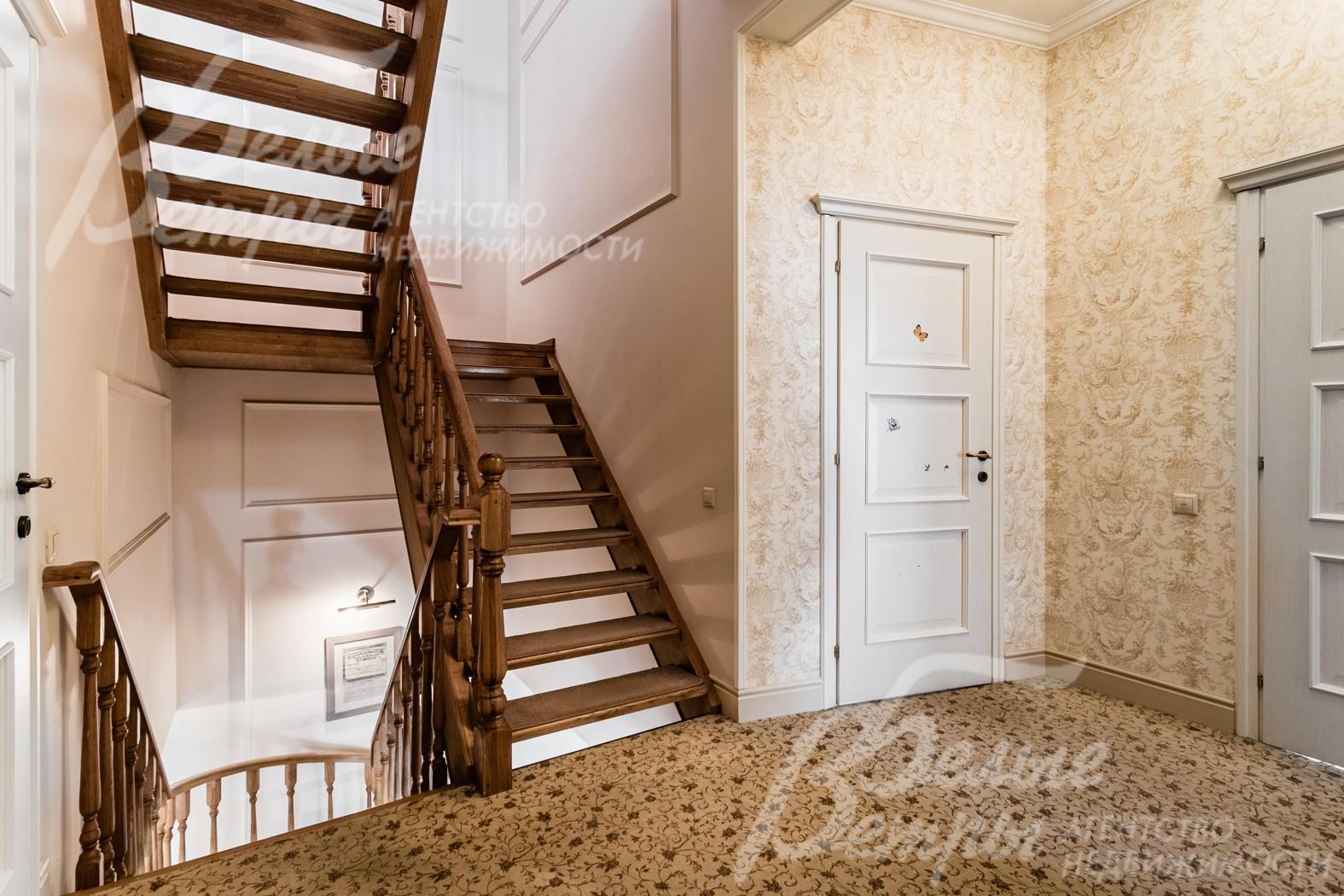 Холл 2го этажа