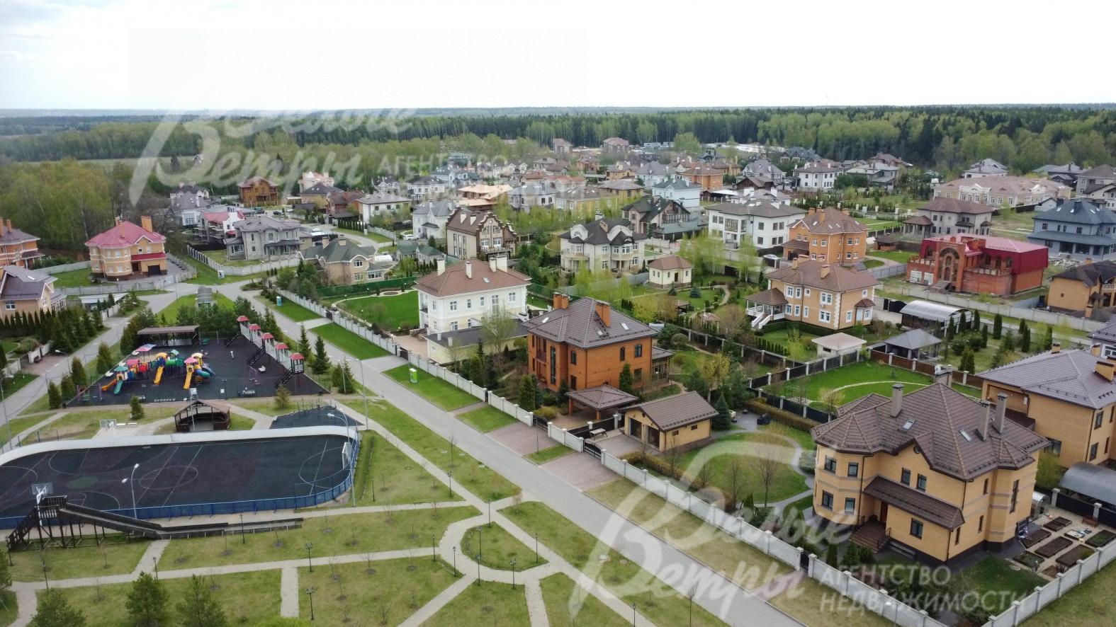 Спортивные площадки в поселке Чистые Ключи