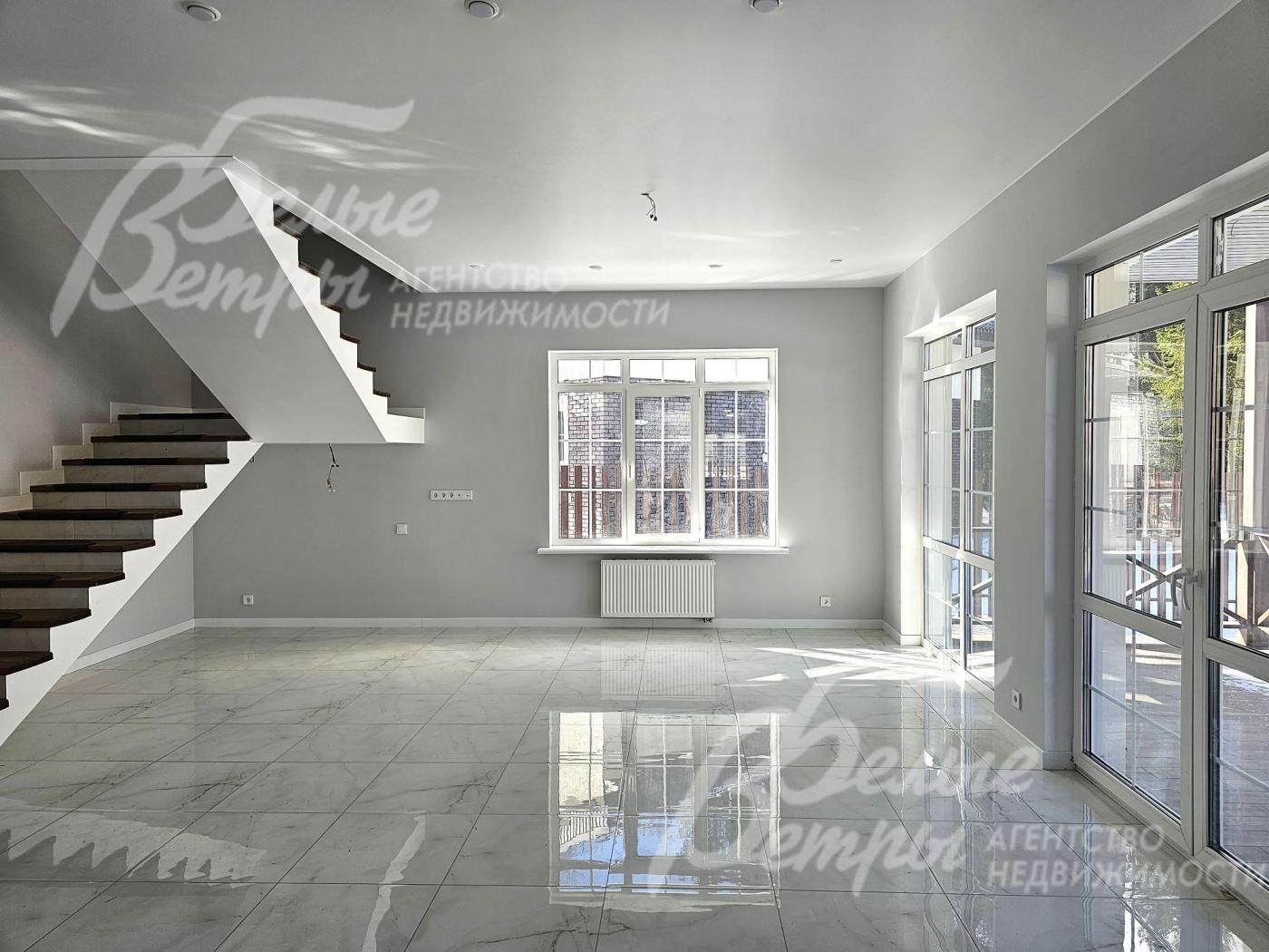 Гостиная 27 кв.м с выходом на террасу