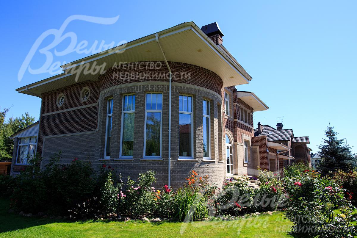 Розарий и цветники на участке