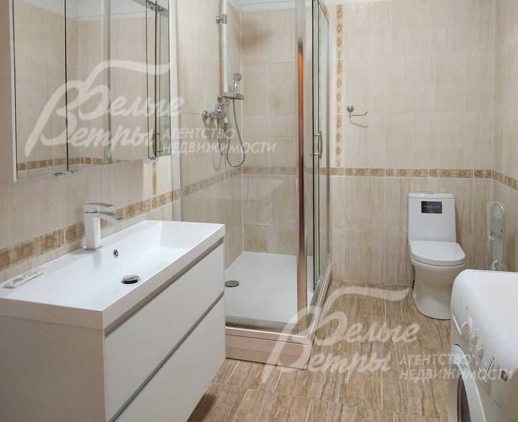 Санузел с душевой на 1-ом этаже