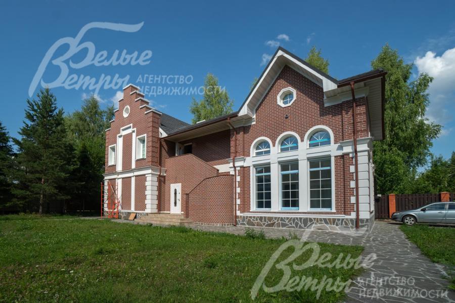 Новый функциональный дом с большим СПА-комплексом и гаражом