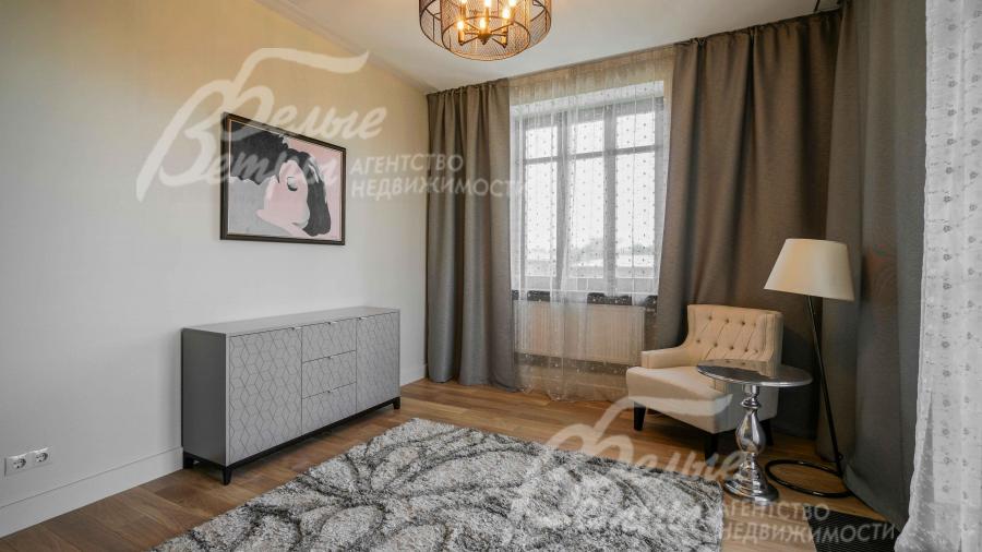 Главная спальня 22 кв.м с выходом на балкон 11 кв.м