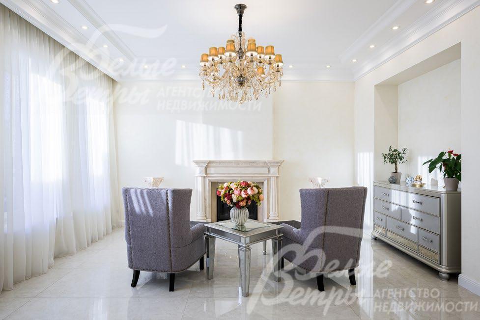 Гостиная с камином