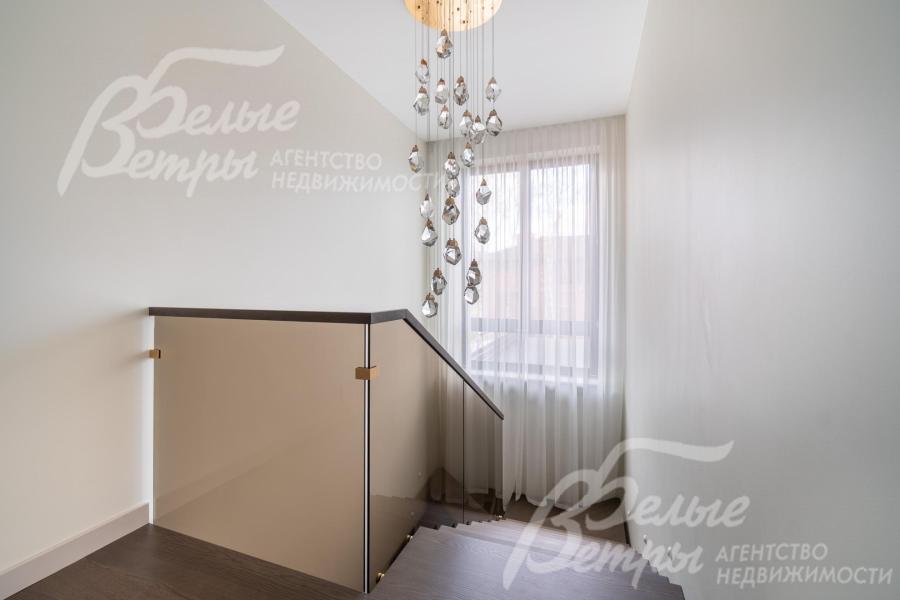 Холл 2-го этажа