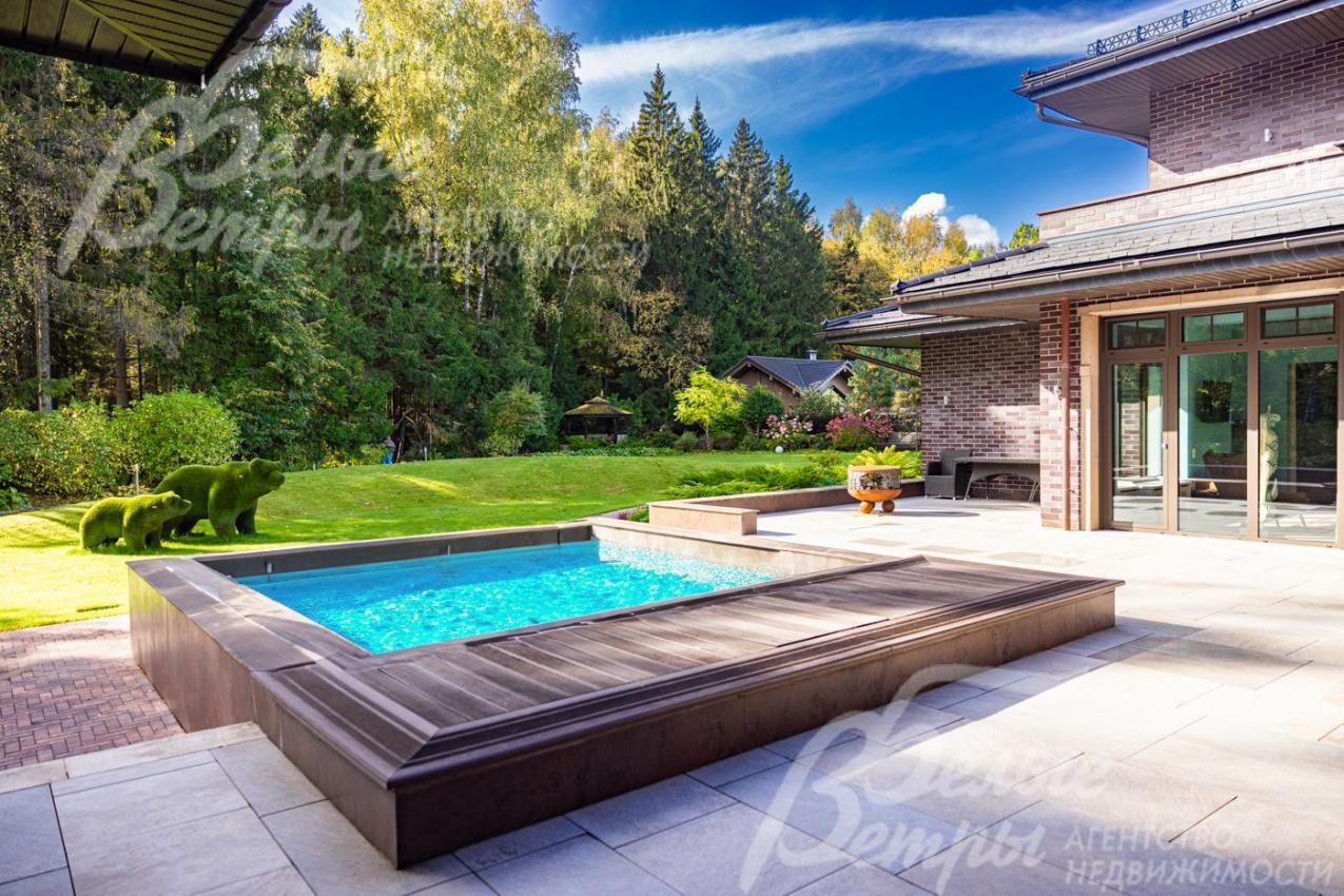 Загородная усадьба на шикарном прилесном участке 45 соток в КП Графские пруды.