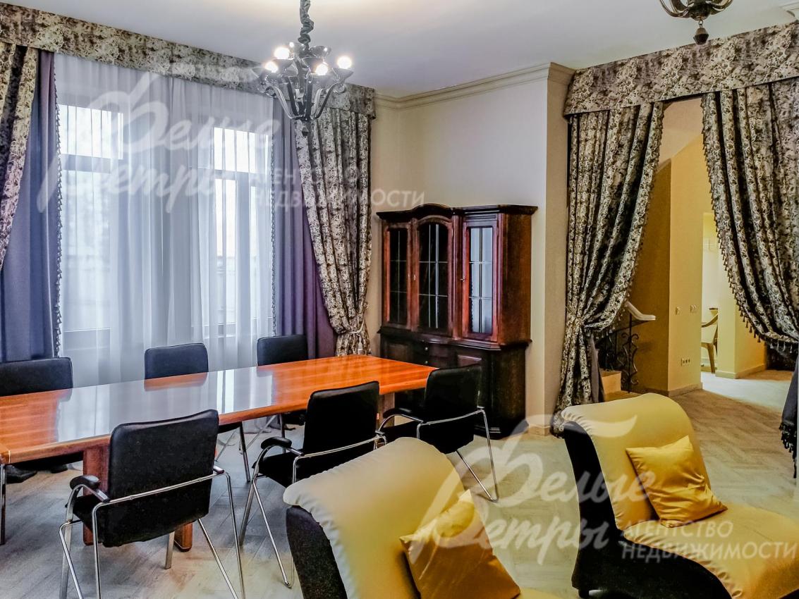 Обеденная группа на 8 персон