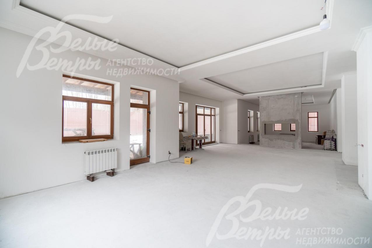 Просторная гостиная