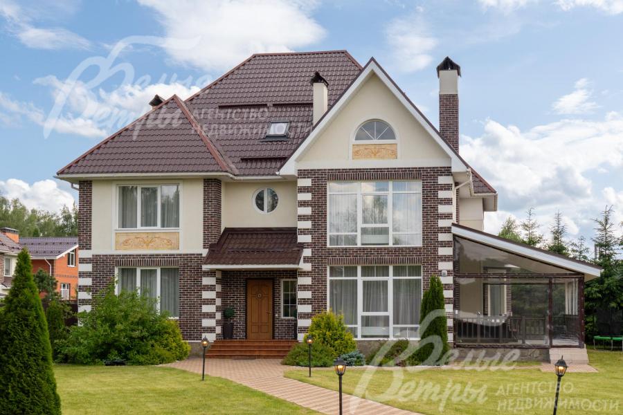 Кирпичный дом в стиле современной классики, полностью готов к проживанию