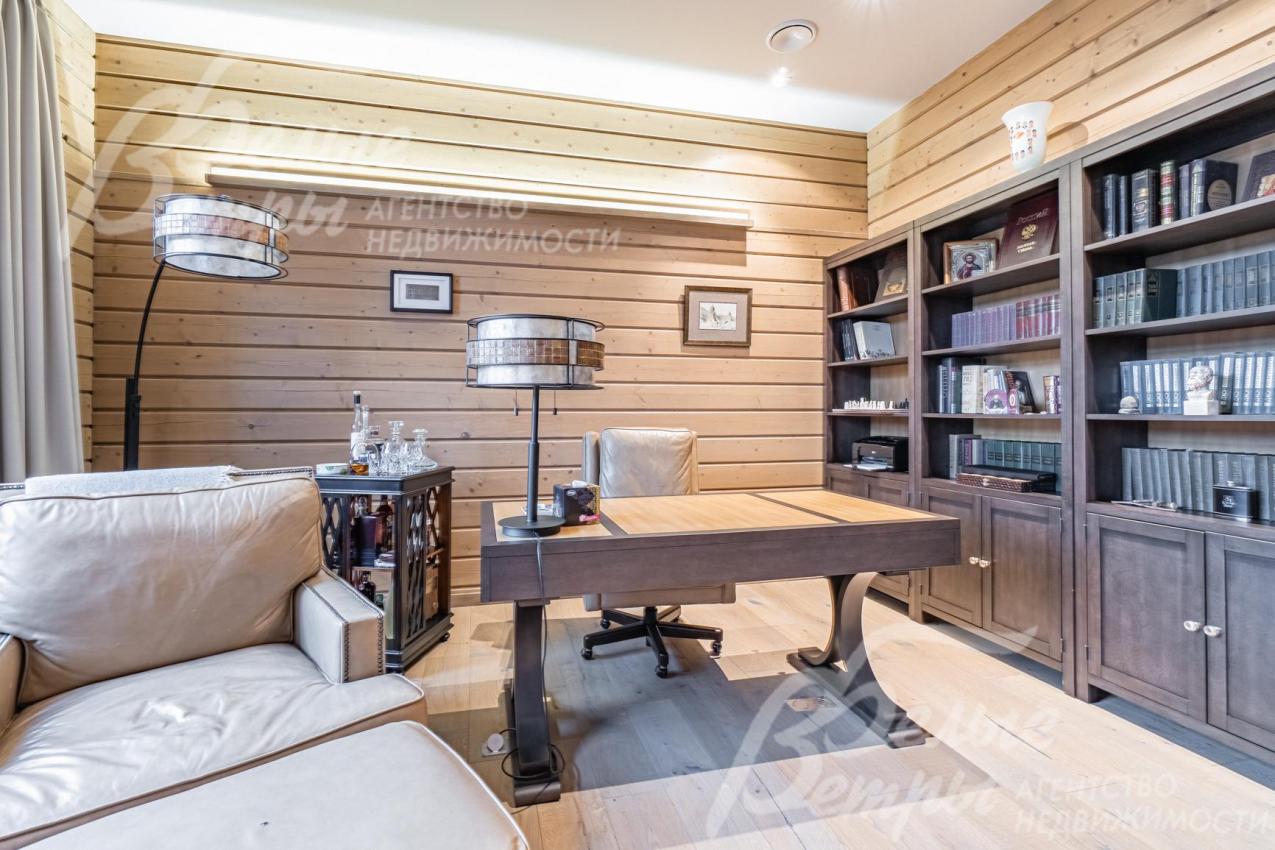 Кабинет: шкафы, перегородки и стол - массив (США)