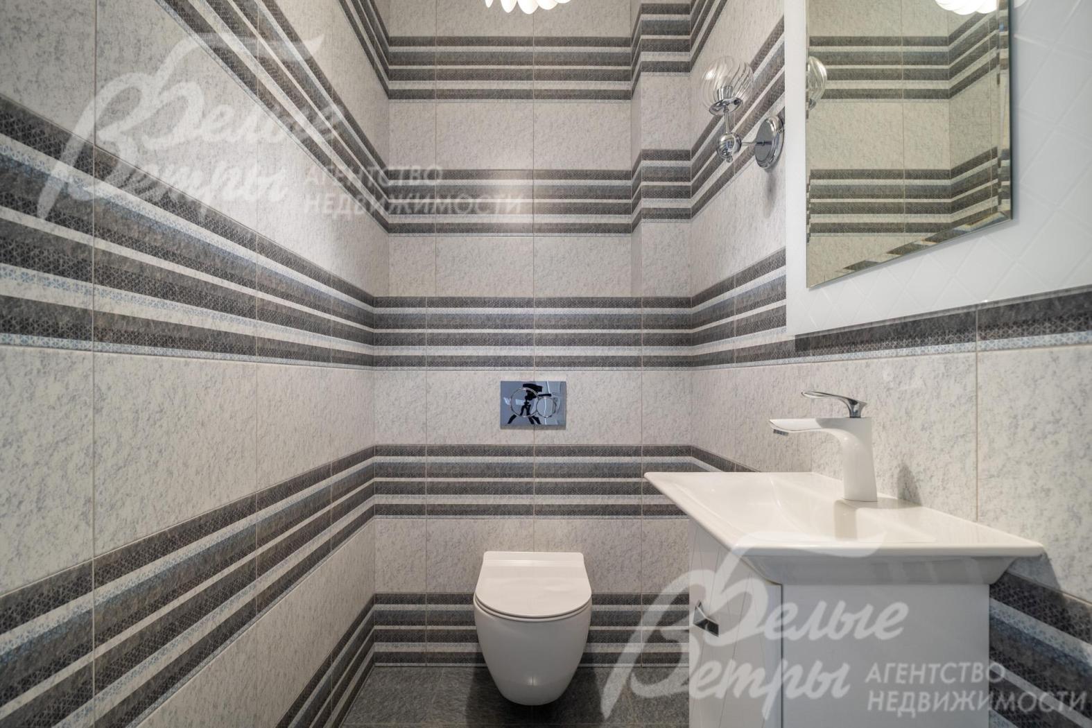 В санузлах – импортная сантехника Ideal standart, в том числе установлены безободковые унитазы