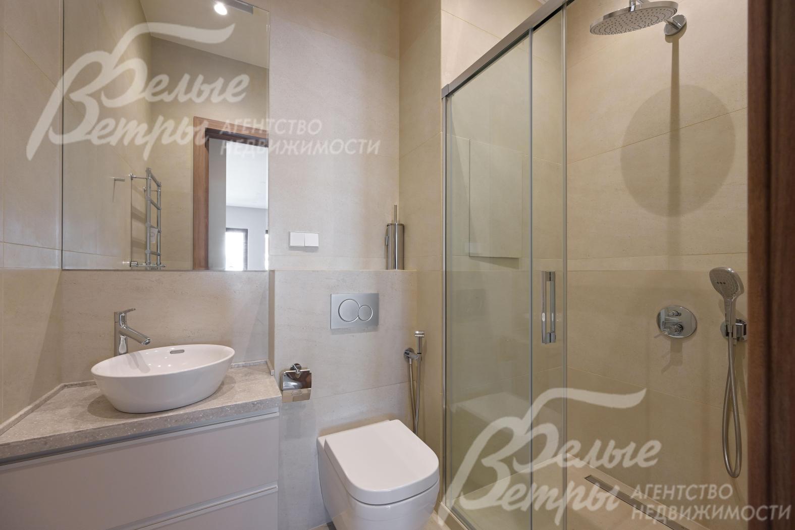 В санузлах плитка элитных итальянских марок