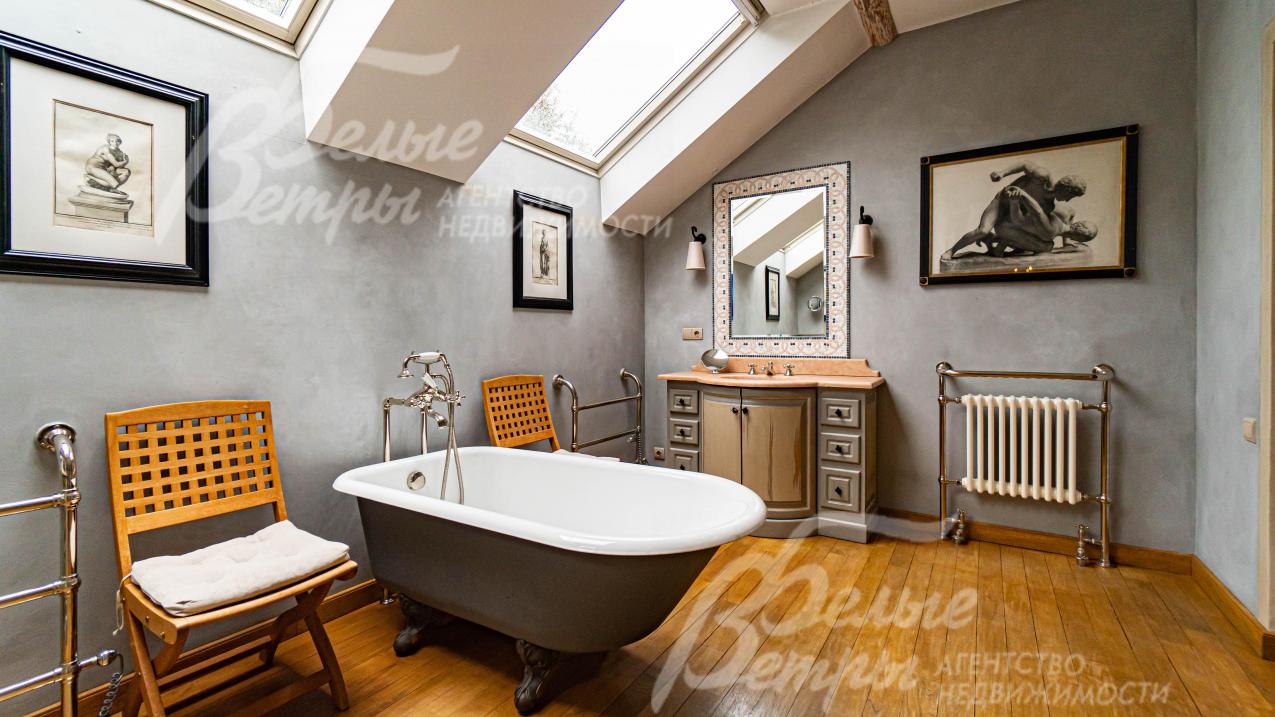 Санузел главной спальни 17 кв.м, с ванной, душем, унитазом, биде