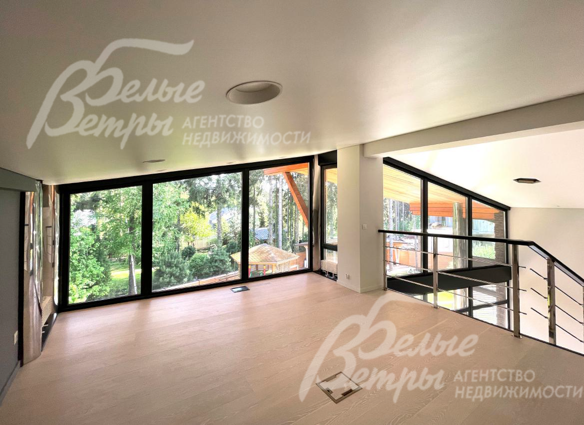 Холл мансарды