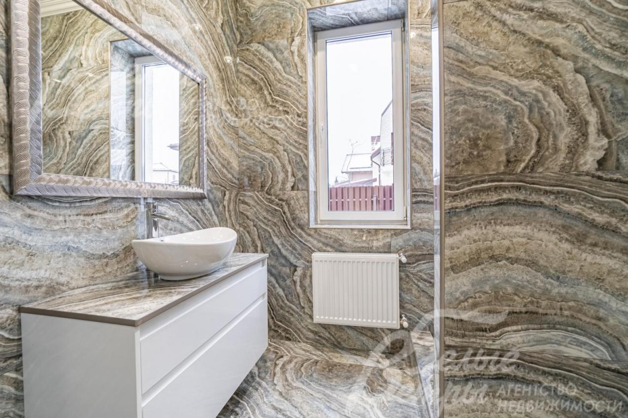 Санузел 1-го этажа с душевой