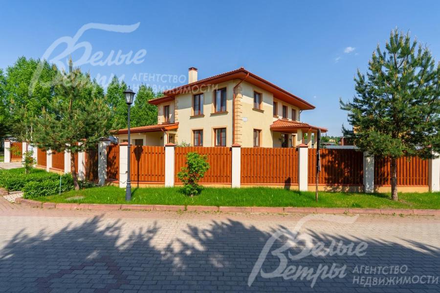 Меблированный коттедж 335 кв.м в обжитом КП Ново-Троицкое