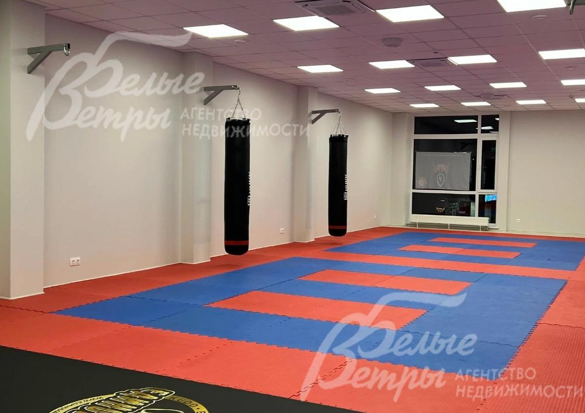 Зал для борьбы в коттеджном поселке Цветочный