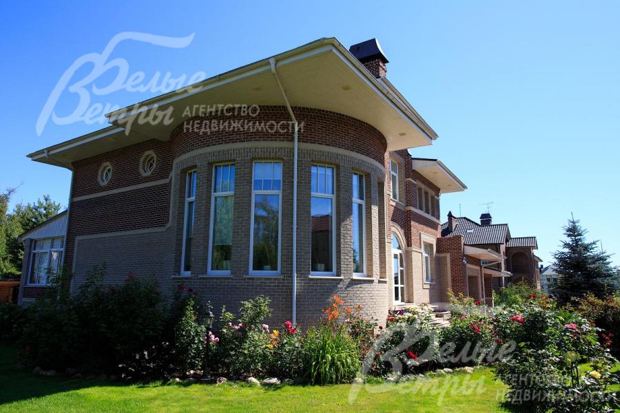 Розарий и цветники на участке